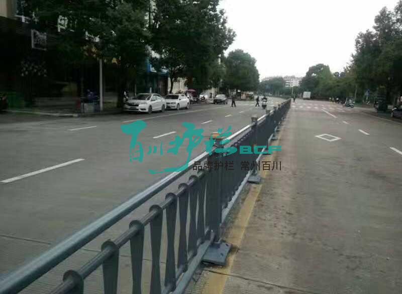 img of 江陰CBD隔離護欄